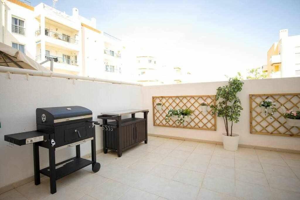Modern 3Br Apt W/ Lg Terrace, Bbq, Ac & Parking Tavira Kültér fotó
